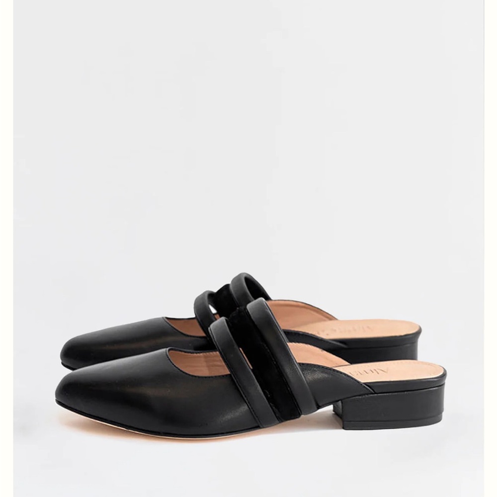 Alma Caso Amelia Flat